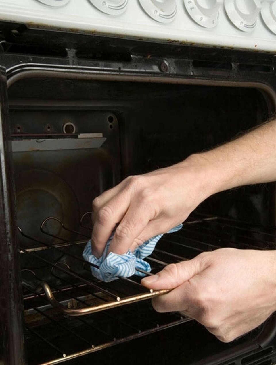5 gode råd: Sådan bliver din ovn helt ren
