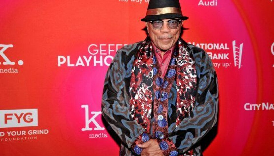 Foto: Getty Images
QUINCY
Quincy Jones er en levende legende. Han er jazzmusiker, producer, forfatter, filmskaber, komponist, dirigent, entrepenør – ja, listen fortsætter. Quincy har været en drivkraft indenfor musik og populærkultur igennem de seneste 70 år, og den historie fortæller denne dokumentar helt tæt på gennem nye interviews, private fotos og arkiverede videoklip.