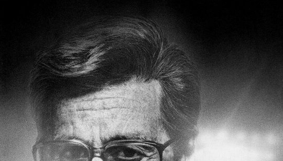 Foto: HBO
Paterno
Joe Paterno er den mest succesfulde college-træner indenfor amerikansk fodbold i historien. Men hans omdømme ændres pludseligt, da han rives ind i en stor skandale om seksuelt misbrug og må konfrontere de svigt, han er skyldig for. Filmen er baseret på den sande historie om de grufuldheder, der blev begået på Penn State-skolen i USA.