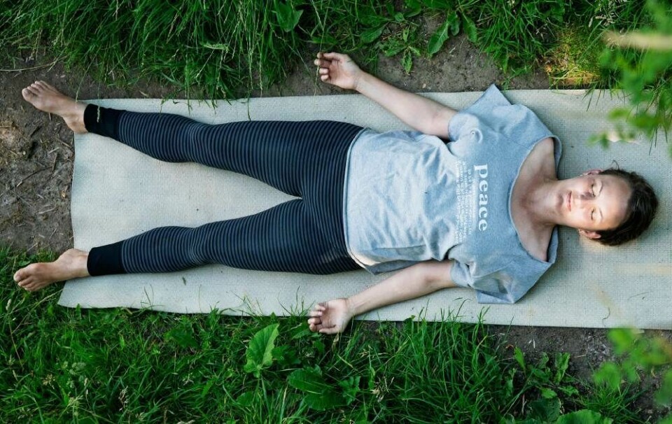 Slow Yoga: 6 øvelser, der får dig ned i gear