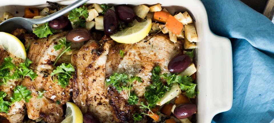 Krydrede koteletter i fad