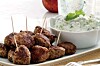 Lammefrikadeller med tzatziki