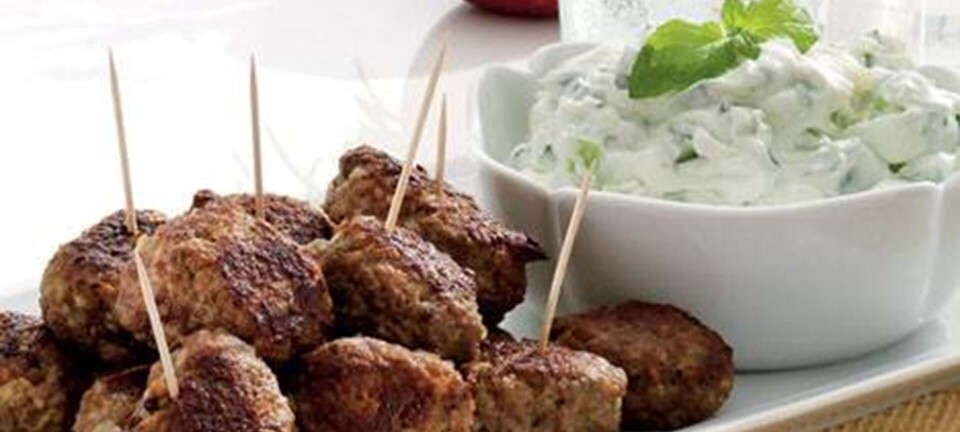 Lammefrikadeller med tzatziki