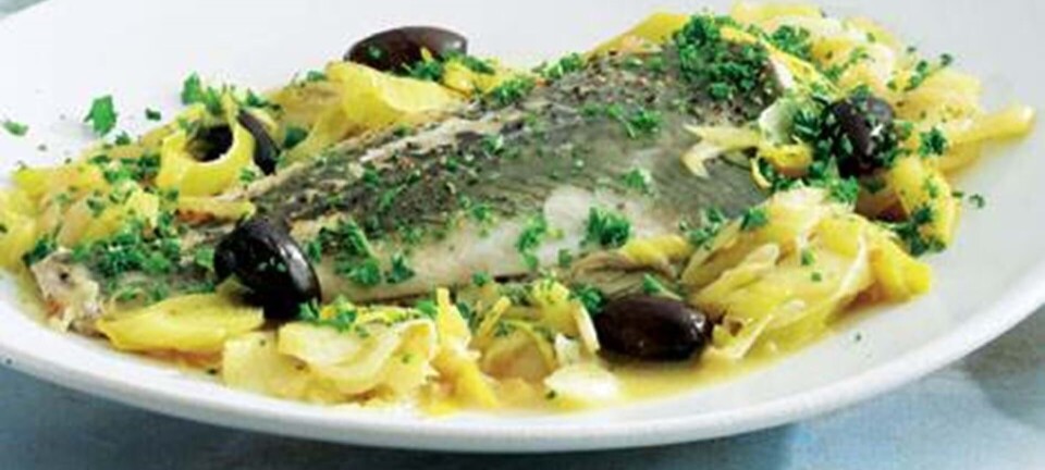 Rødspætter eller skrubber med appelsin og porrer