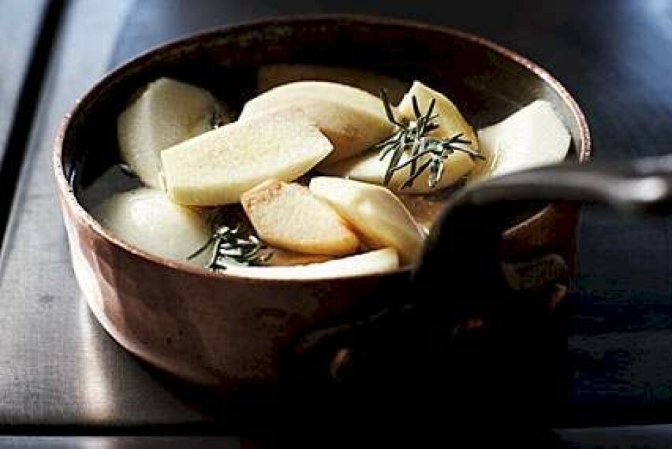 Lær at lave Havremysli med kompot af æbler og pærekvæde