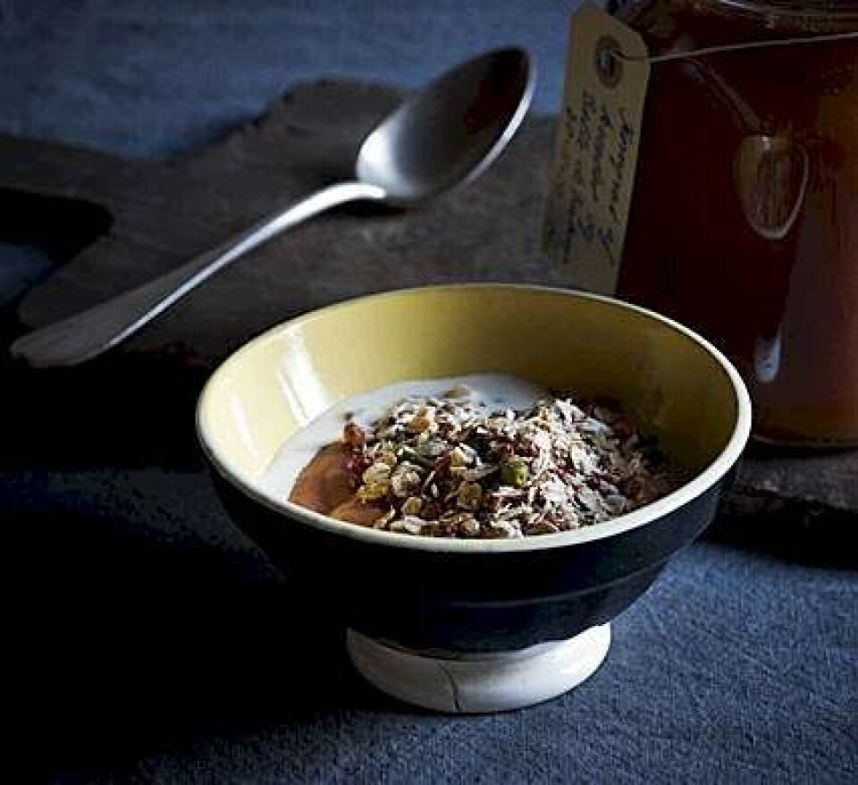 Lær at lave Havremysli med kompot af æbler og pærekvæde