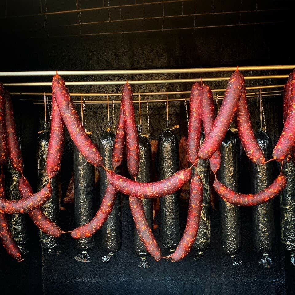 Menuen er simpel, men råvarerne er i verdensklasse hos Røgeri Hindsholm.