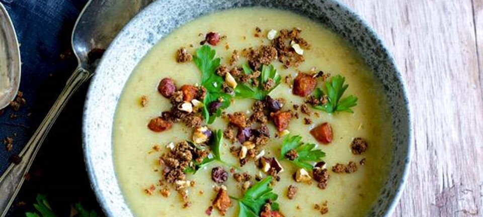 Kartoffelsuppe med rugbrødsknas