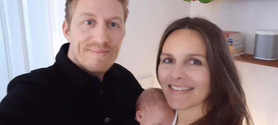 Coronavirus: 34-årige Benjamin sad på parkeringspladsen og så sin søn blive født på Facetime