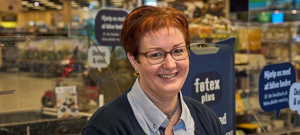 Finalist til Danmarks sødeste kassedame: Vibeke kender kundernes navne