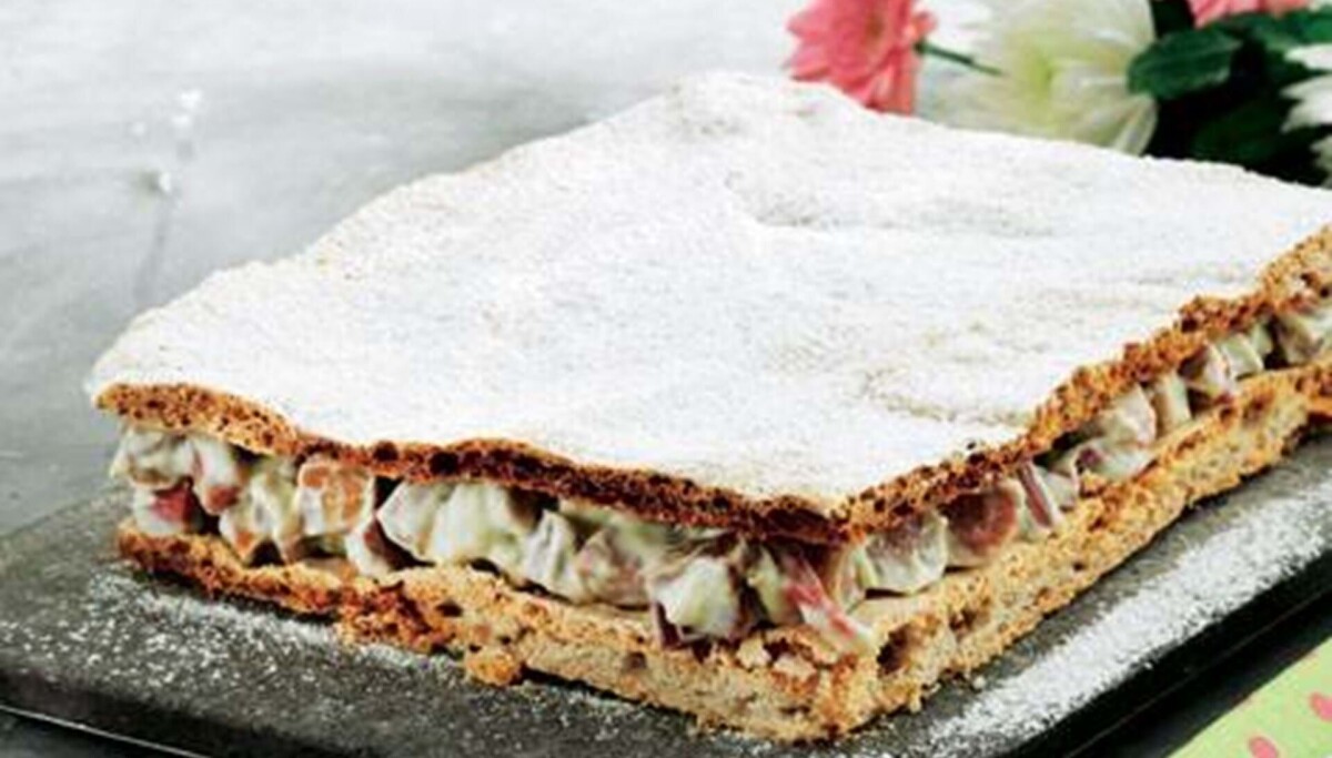 Fragilité med rabarber opskrift - Hjemmet - ALT.dk