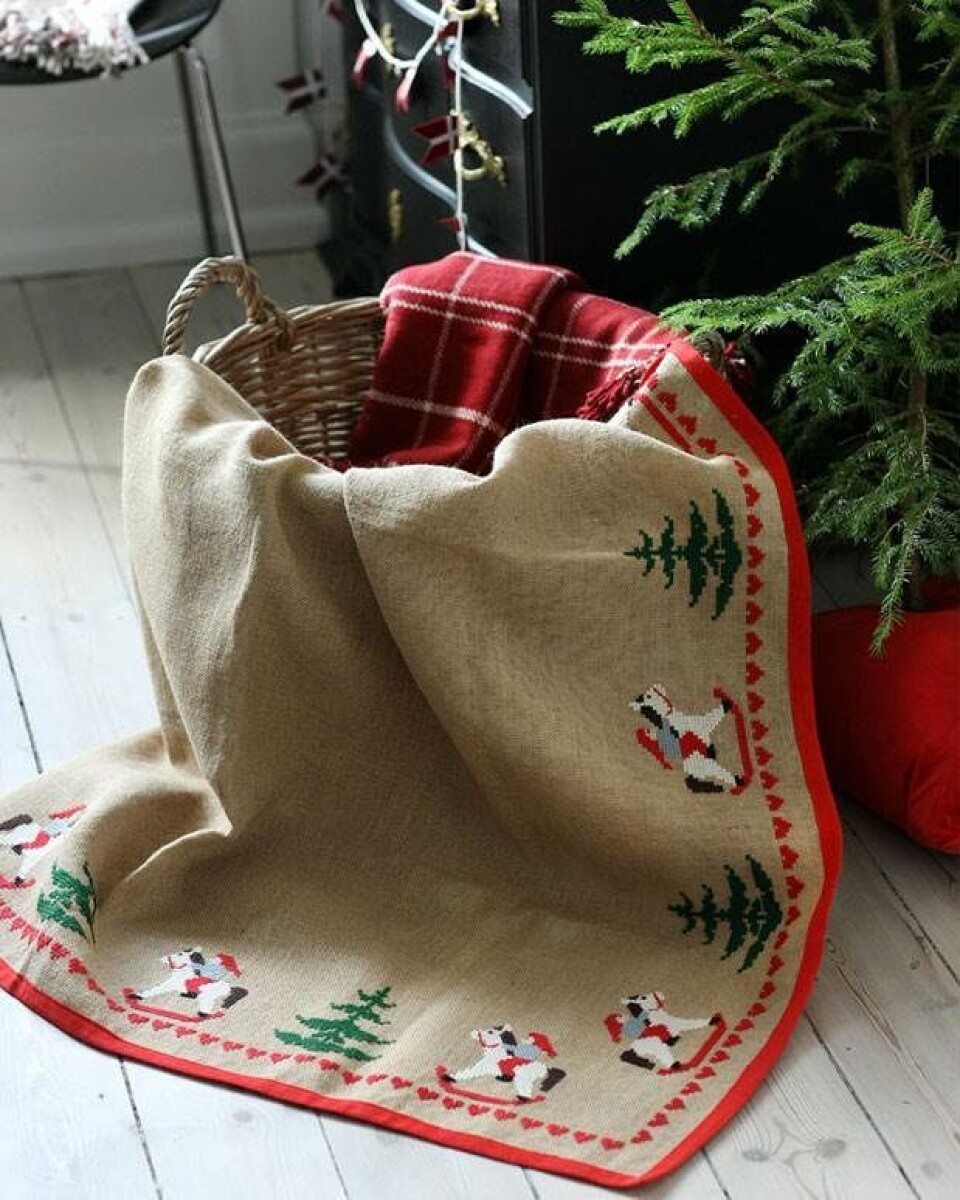 Brodér dit eget juletræstæppe