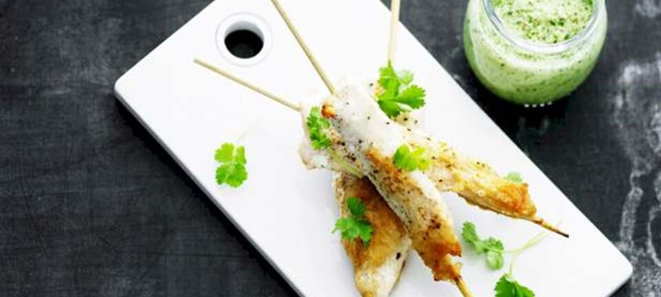Kyllingespyd med grøn chili-thaisauce