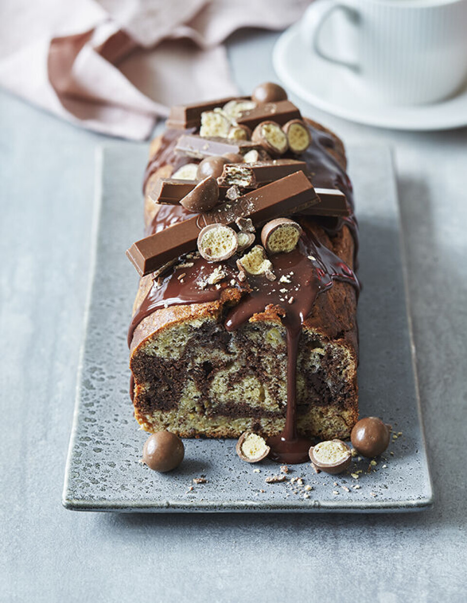Banankage med KitKat og Maltesers.jpg