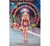 Se de smukke billeder fra årets Victoria’s Secret Show
