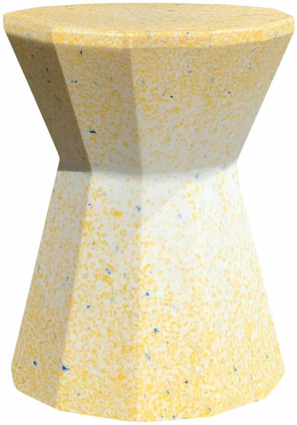 Skammel eller sidebord fra Small Revolution, udført i genbrugsplast fra bl.a. medicinalindustrien, 1.849 kr.