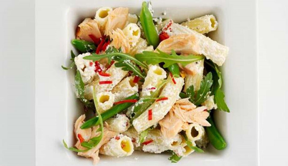 Opskrift på hurtig pasta med laks, ricotta & rucola