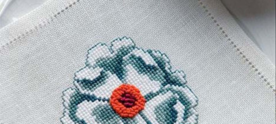 Mellemlægsservietter med pæoner