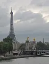 Smugkig på forårsmoden fra byernes by, Paris