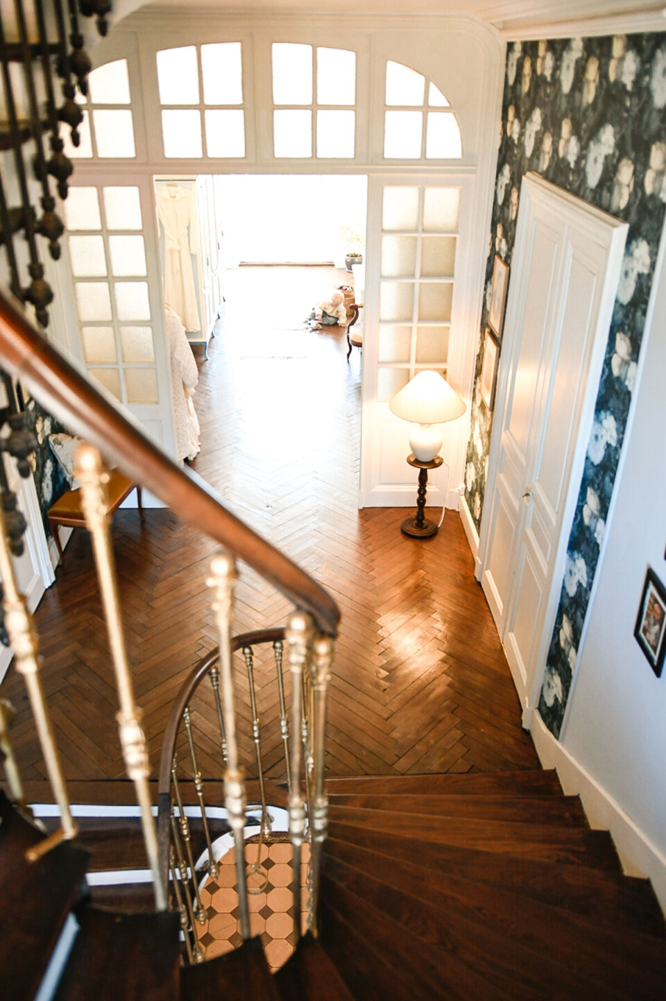 French Feelings: De flyttede fra villa i Hørning til slot i Frankrig – og nu gør de det igen