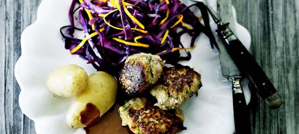Sunde frikadeller med brun sovs