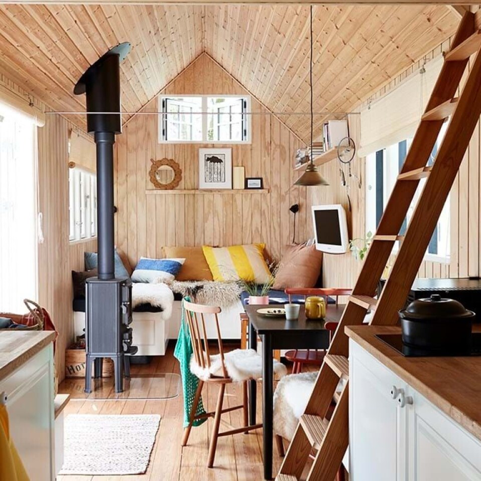 Line bor på blot 16 kvm i Djursland: Se hendes fantastiske 'minihjem'