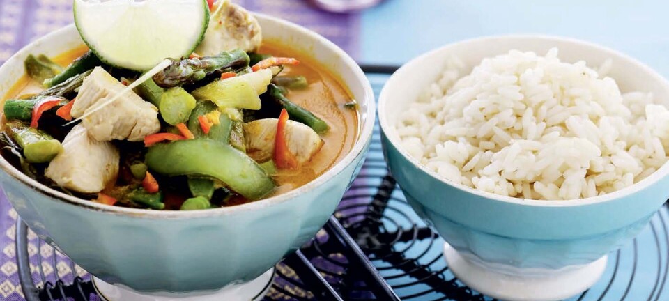 Nem kylling med kokosmælk og rød karry