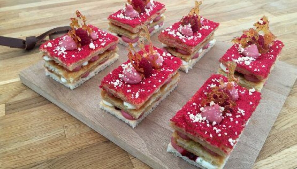Christina fik ros for både smagen og det flotte, feminine look, som hendes millefeuilles havde. Desværre var butterdejen i dem ikke sprød, men mere sej (Foto: DR)