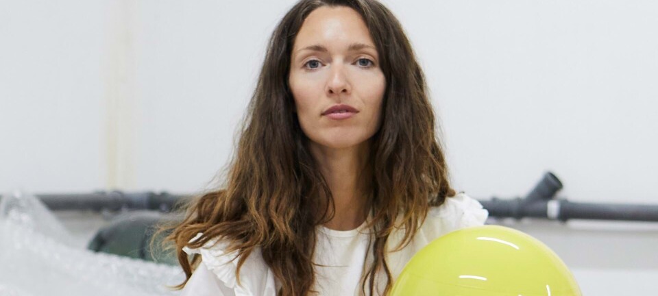 Glaskunstner Nina Nørgaards designs skal helst være feminine, funktionelle og organiske