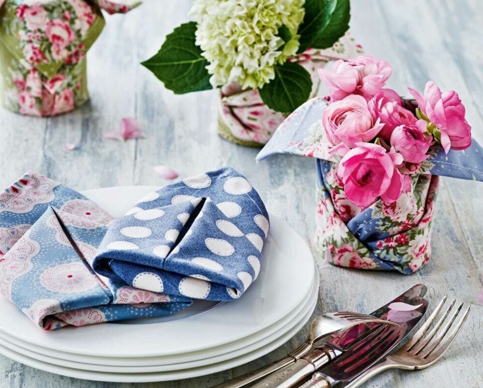 Servietfoldning: Sådan folder du en rose, åkande, butterfly, clutch og sommerfugl