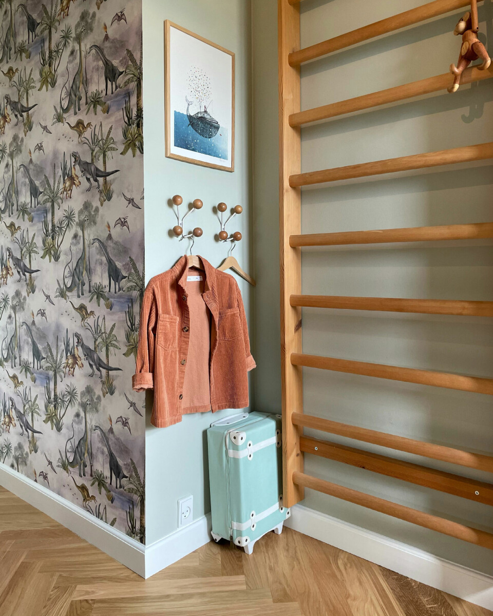 Carls har fået sin drøm om en dinosaurvæg opfyldt.