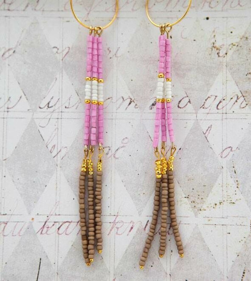 Perleøreringe med tre lange kvaster - smykker