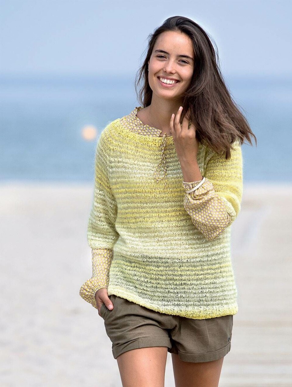 Strik selv: Raglanbluse med striber