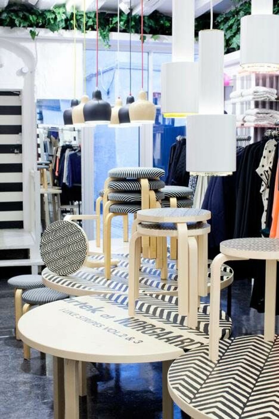 Alvar Altos Stool 60 og Mads Nørgaard