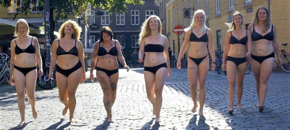 Derfor danser Katrine og hendes veninder i undertøj i Københavns gader
