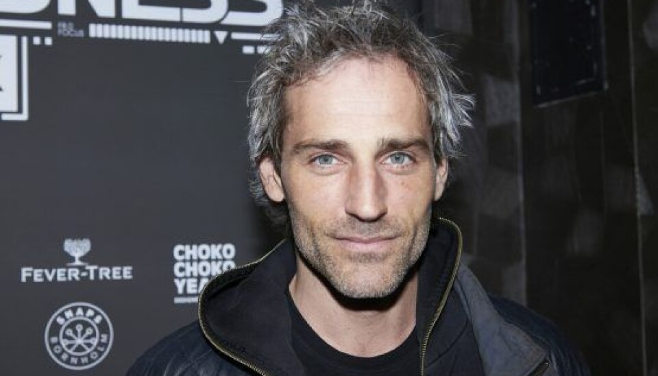 Oliver Bjerrehuus advarer den unge prins om jobbets mange fristelser. (Foto: Janus Nielsen)