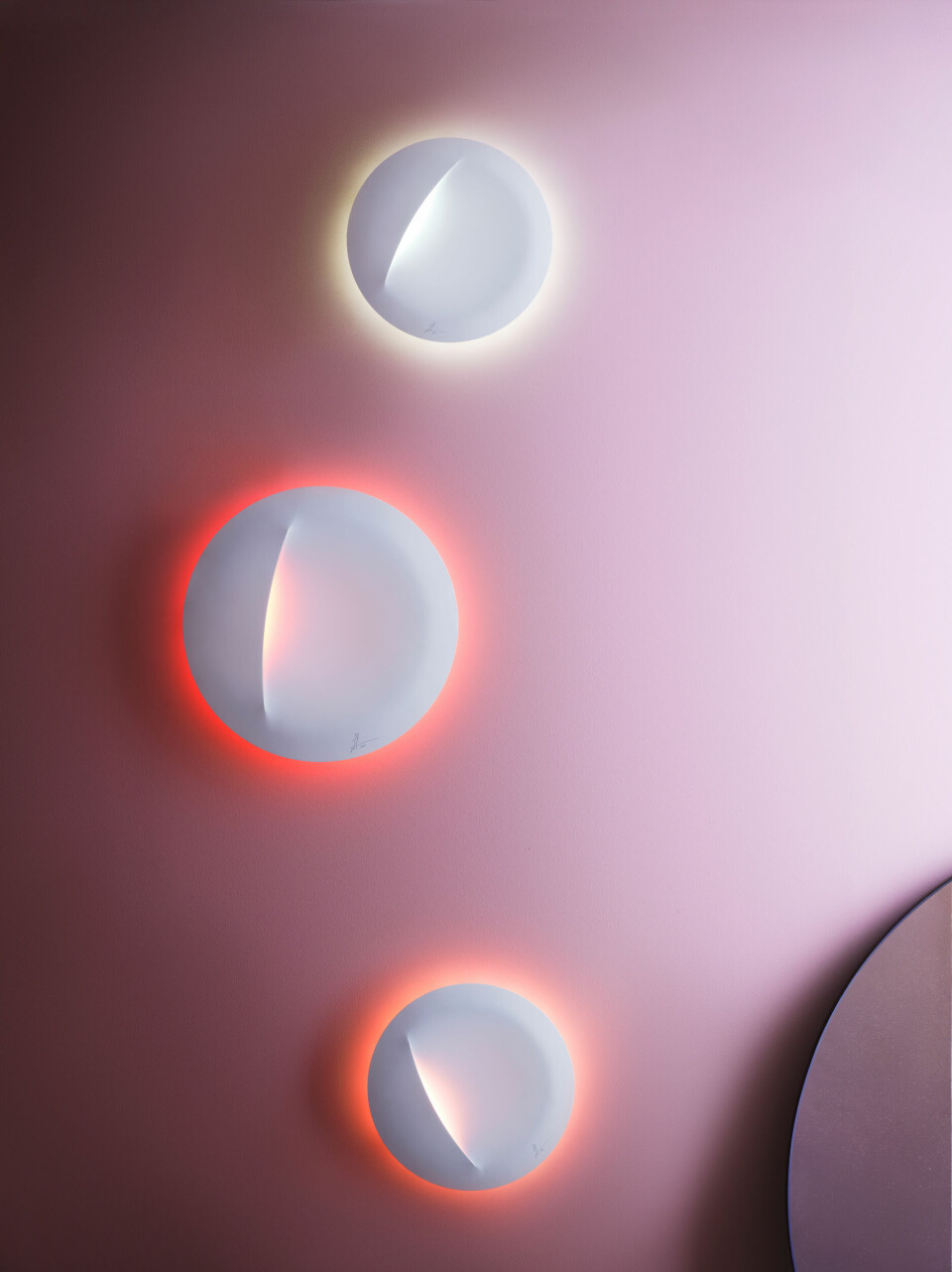 Ikea Sabine Marcelis LED væglampe Ø30 til 249 kr. og Ø40 til 299 kr.