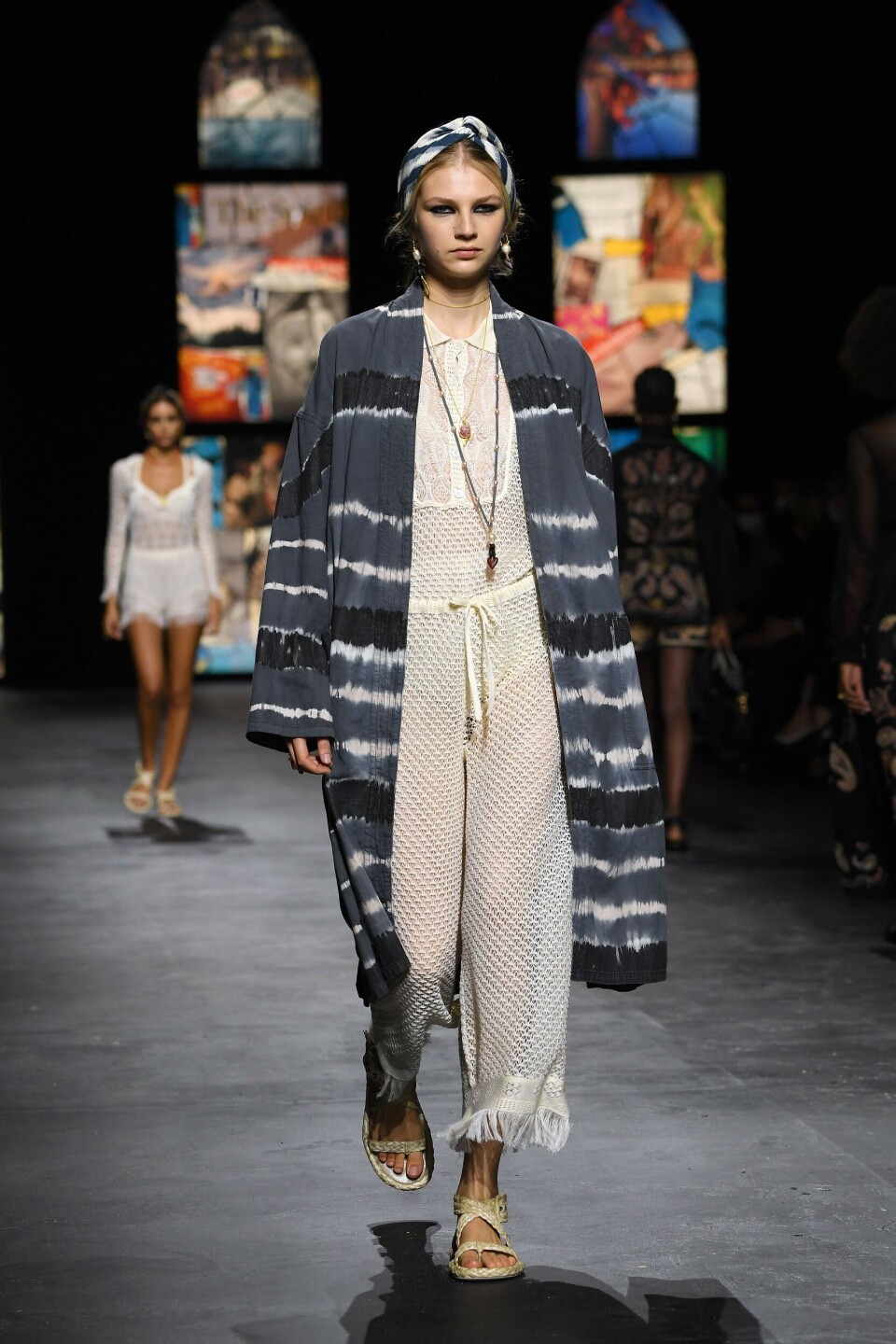 look1.jpg