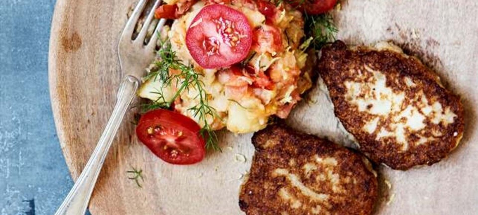 Fiskefrikadeller med tomat og dild