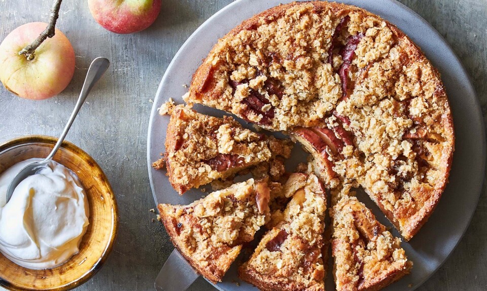 Nem æblekage med crumble