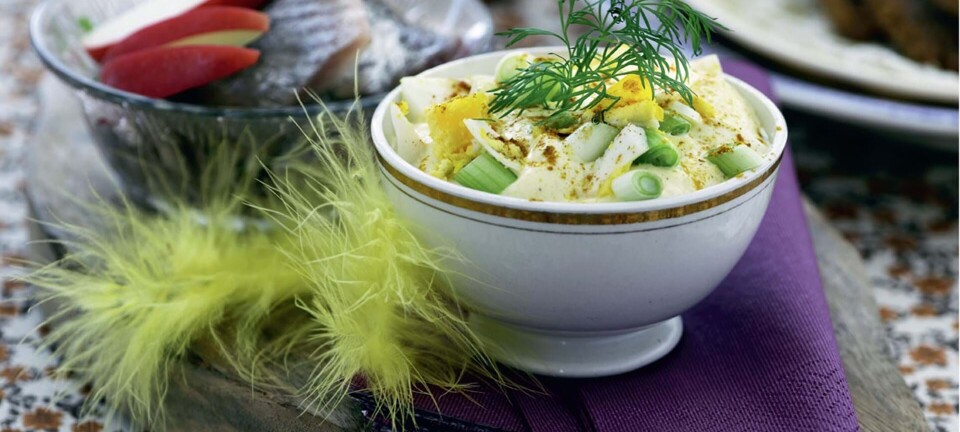 Påskesild: Nem opskrift på lækre sild til påskefrokosten
