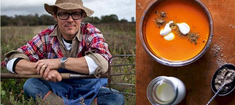 Gæstekokken Søren Ejlersen laver gulerodssuppe.