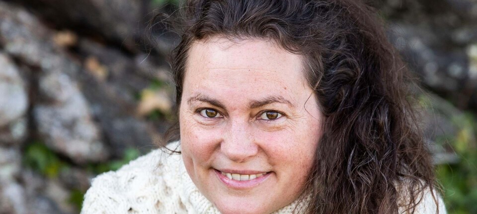 Skumsprøjt, klipper og fiskerkoner: Stine bringer Bornholm ind i sin strik