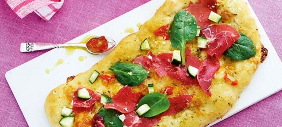 Lækker pizza med bresaola