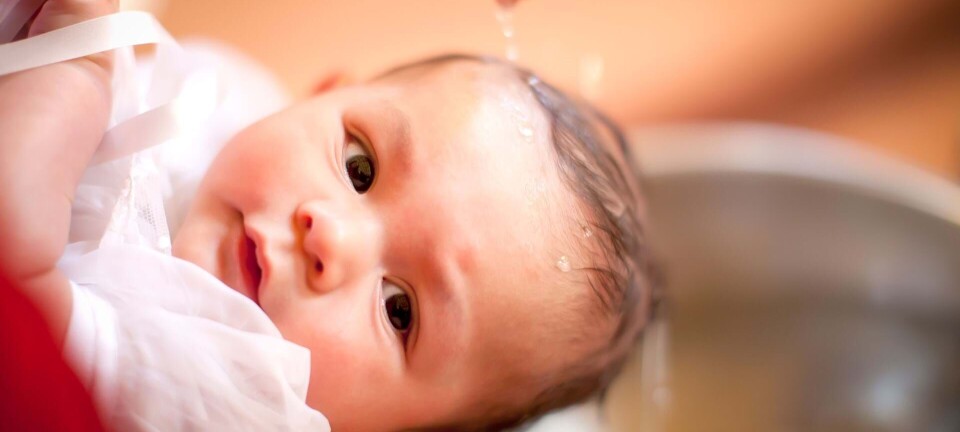 Dåb eller navngivning? Alt, du skal vide om navne og regler til din baby