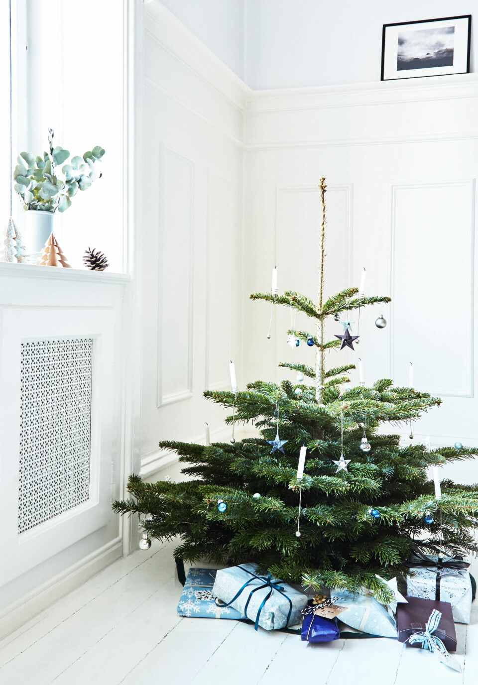 Juletræ med ministjerner og minikugler