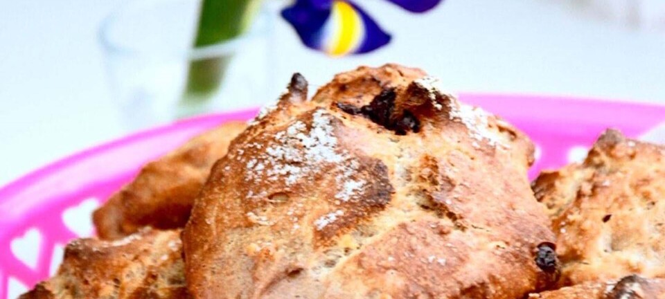 Koldhævede valnøddeboller med chokolade