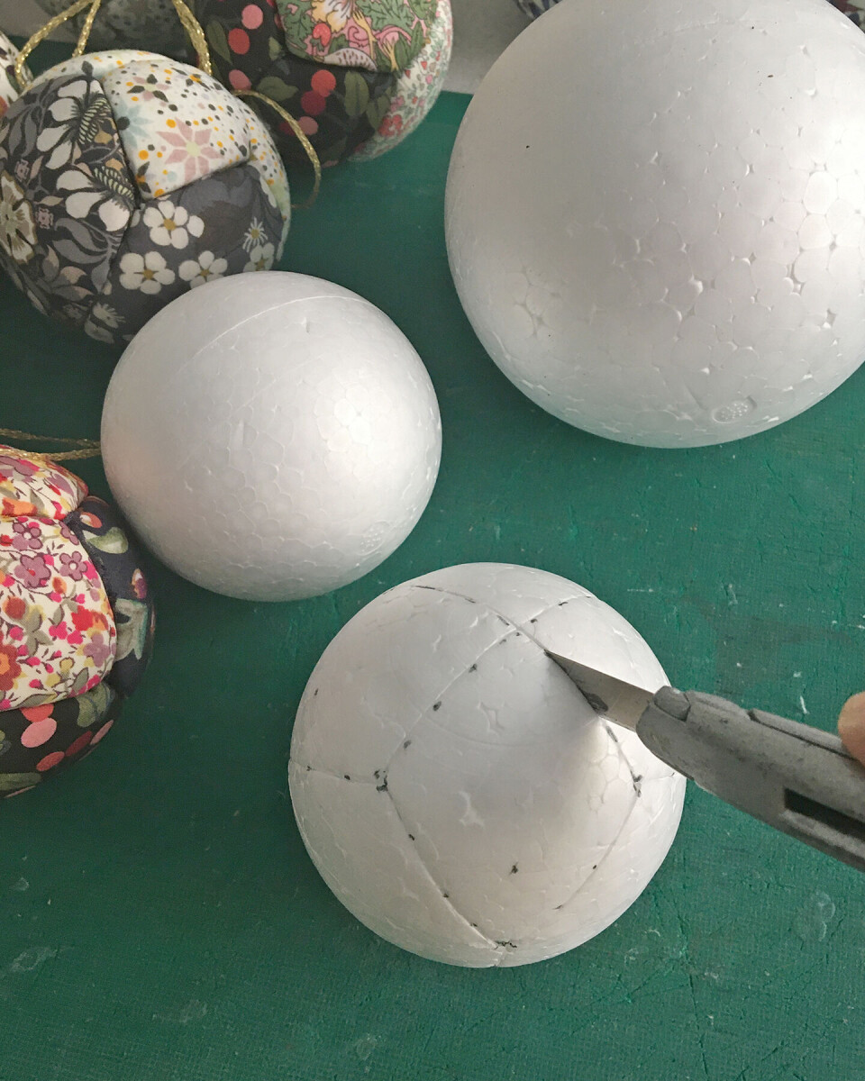 DIY julekugler i patchwork