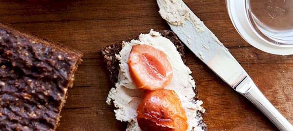 Andeleverpaté med henkogte blommer