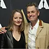 Jodie Foster og instruktør Jonathan Demme fejrer 25 års jubilæum for The Silence of the Lambs.